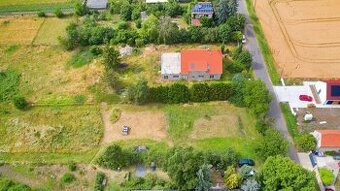 Prodej pozemku 2 000 m², Charvátce u Loun