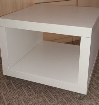 Větší stoleček na kolečkách, Ikea