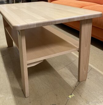 Nový konferenční stůl