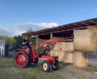 Traktor RS - 09 nakladač