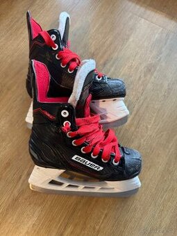 Bauer brusle NSX jr. velikost 35