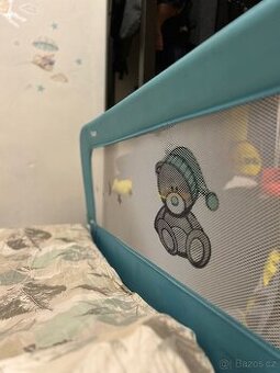 Dětská zábrana na postel
