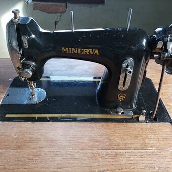 ŠICÍ STROJ MINERVA