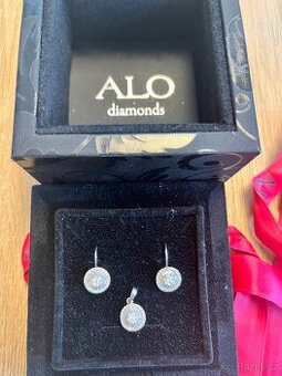 Zlaté náušnicemi přívěsek 750 s brilianty