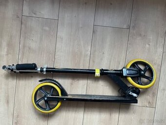 Velká skládací koloběžka