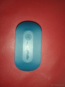 Nefunkční sluchátka na díly