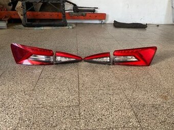 Prodám zadní světla Kodiaq I