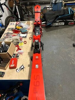 Slalomové lyže Atomic S9 FIS