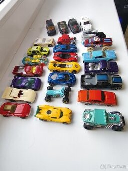 Autíčka Hot Wheels