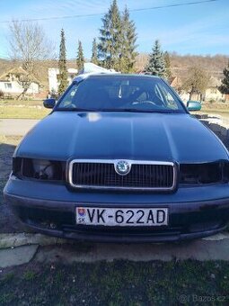 Rozpredám Škoda Octavia 1.6 benzín – pojazdná – na diely