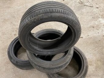 Kumho Ecsta 215/45 R17 87V