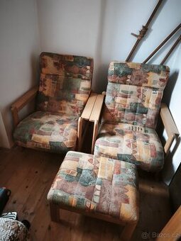 2 křesla a bobek na nohy