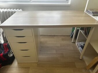 Psací stůl ikea