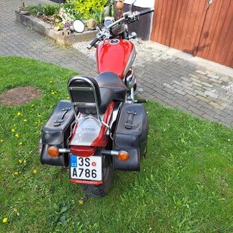 Suzuki VZ 800 Marauder