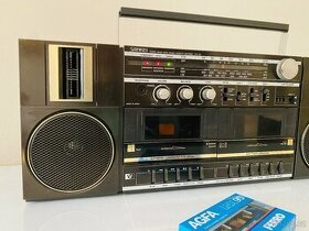 Radiomagnetofon/boombox Sankei TCR-210, rok 1985 - 1