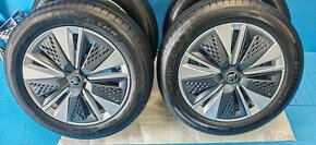 Karoq original alu kolesa a letna sada Good Year 215/55 r17