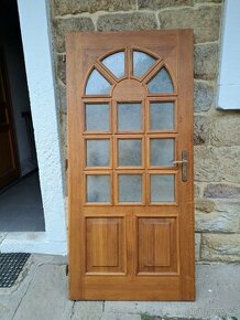 dubové dřevěné dveře -vchodové