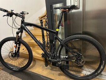 Felt Nine 50, velikost L, kola 26”