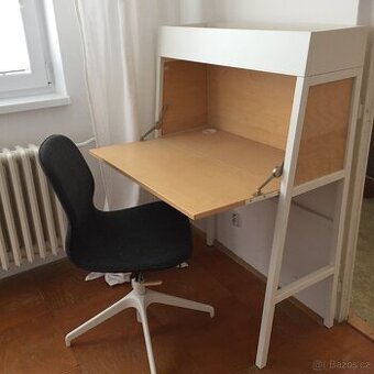 Pracovní stůl s otočnou židlí