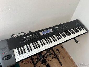 Korg triton tr 76 top stav