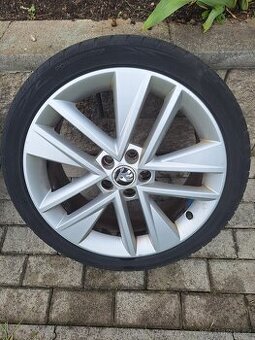 Alu kola 17" s pneu 215/40 r17
