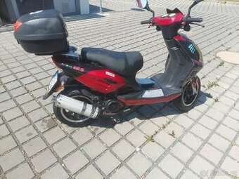 Prodám skútr 125ccm