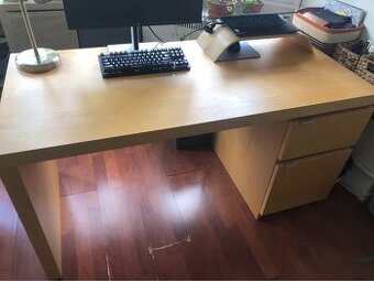Predám psací stůl IKEA JONAS
