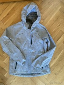 Nová lehká značková outdoorová bunda - M