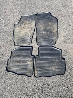 Škoda Fabia I gumové koberce originál