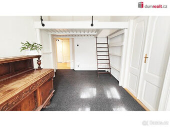 Světlý byt 3+kk, 65 m2, 1.patro, OV, zahrada 375 m2, Praha 5