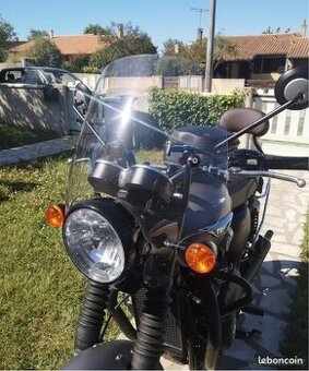 Triumph Bonneville T120 - 1