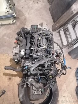 Citroen C4-motor+převodovka kod-9HX