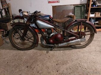 2x predvalecna Jawa / stodolovka a zrenovovana