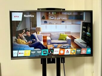 32" LG Smart TV se stojanem (na kolečkách)