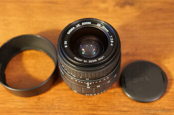Sigma 28-70/2,8-4 UC ZOOM pro PENTAX
