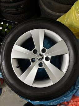 Alu škoda kola 215/60/16 letní