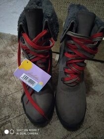 Nové dámské boty s kožíškem