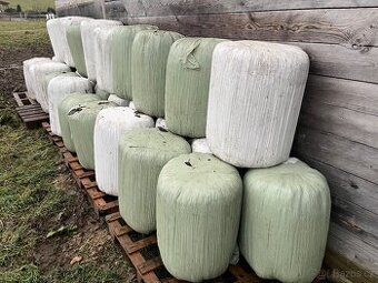 Senáž malé balíky