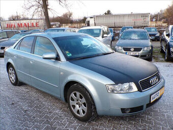 Audi A4 2,0 i AUTOMAT,TAŽNÉ ZAŘ.
