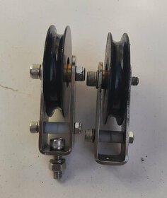 Kladka kovová s úchytem 76 mm - 1