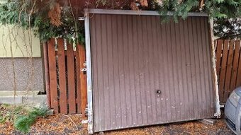 Výklopná garážová vrata Novoferm model Rees - 1