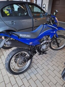 Suzuki DR 125 SM