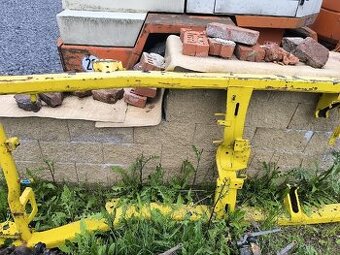 Prodám rám na Opel Campo