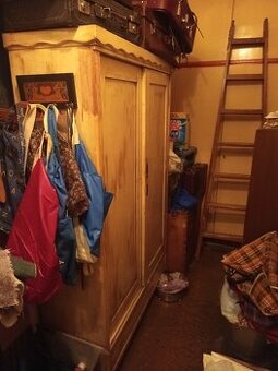 Retro skříň bílá - 2 posuvné dveře