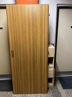 Prodám dveře levé 82