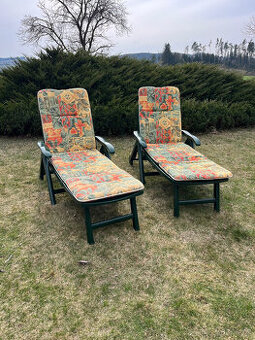 Zelená skládací lehátka