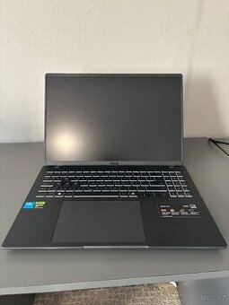 Asus VIviobook Gaming V16