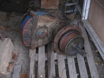 Portál Ostrowek+Zetor 40´