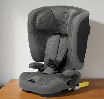 Nová autosedačka s isofixem pro děti s výškou 76–150 cm / 9–