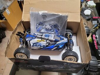 Nová 4WD buggy 1/12. brushless motor
